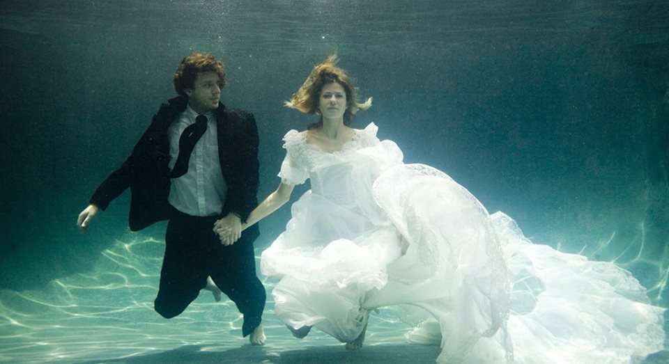 Underwater Weddings - (15 Pics)