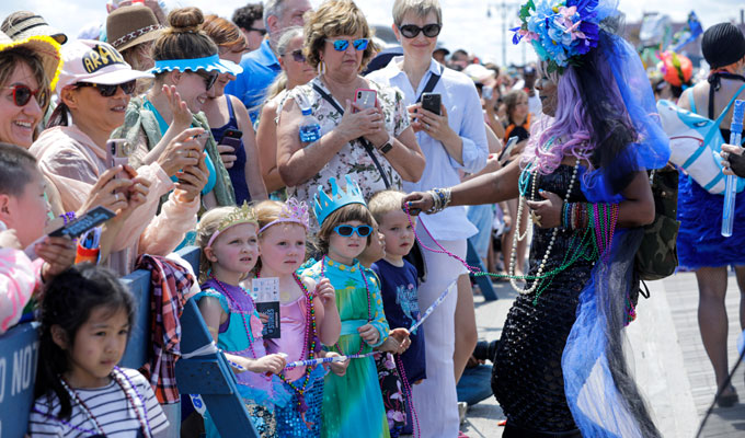 Coney Island Mermaid Parade (50 Pics)