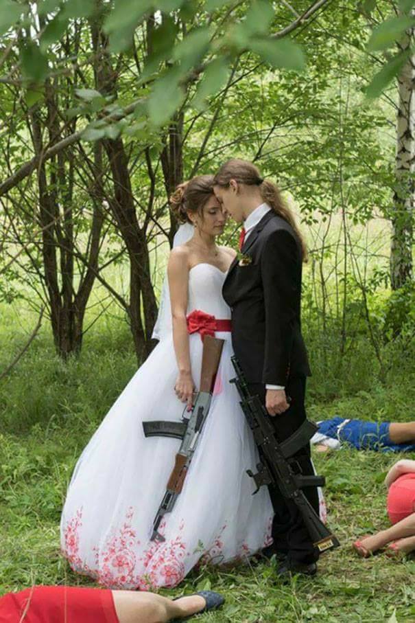 Awkward Wedding Photos 25 Pics 