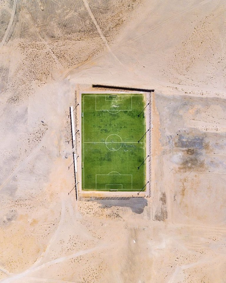 The Desert Is Taking Over Dubai And Abu Dhabi, And The Photos Are Stunning (35 Pics)