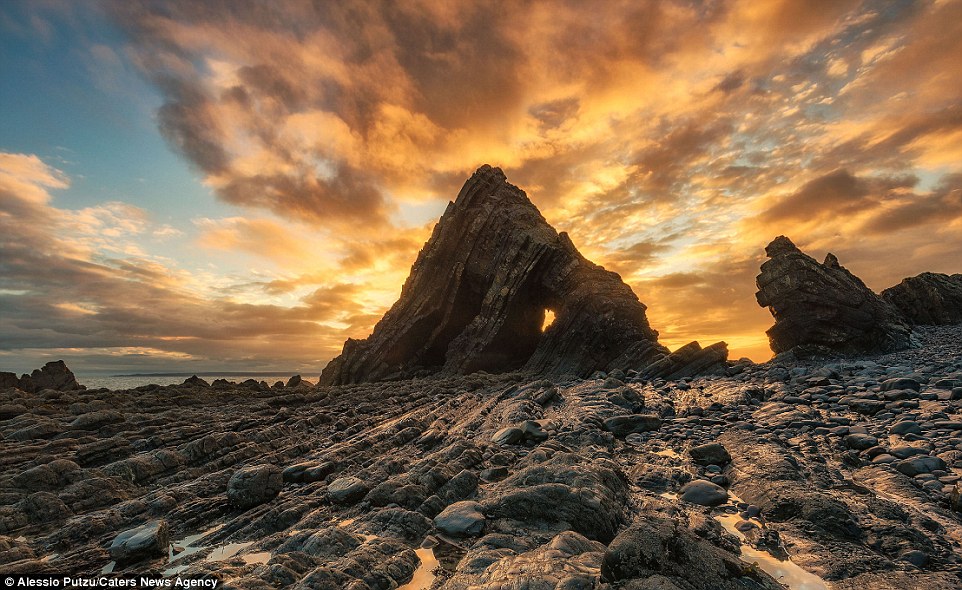 Breathtaking - Most Amazing Beautiful images of Britain's coastline