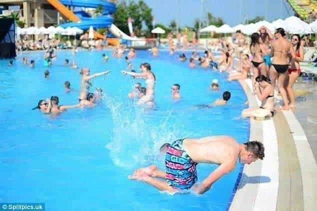 Perfectly Timed Photos (15 Pics)