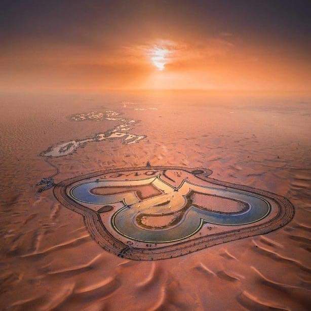 “Dubai’s Love Lake” Two Hearts In The Middle Of The Desert (7 Pics)