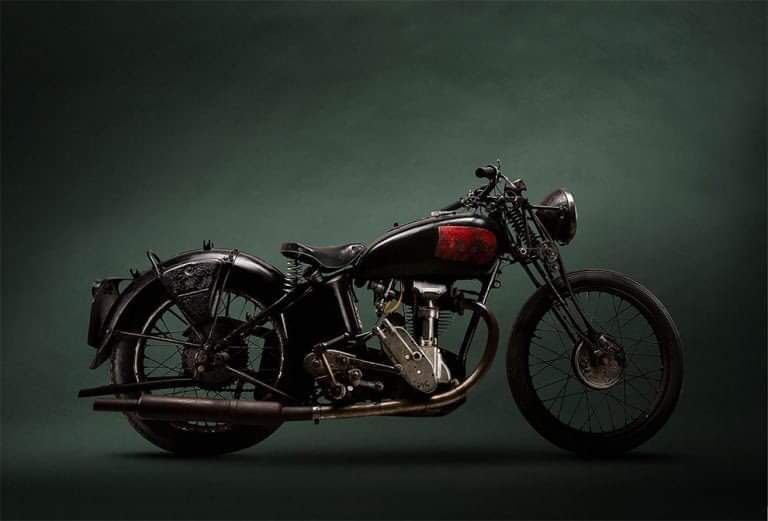 Photographer Paul Clifton Perfectly Captures A Brutal Beauty Of Classic Motorcycles (14 Pics)