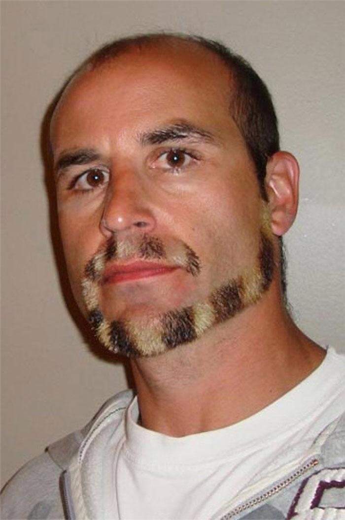Men Who Decided To Try The ‘Monkey Tail’ Beard Look (30 Pics)