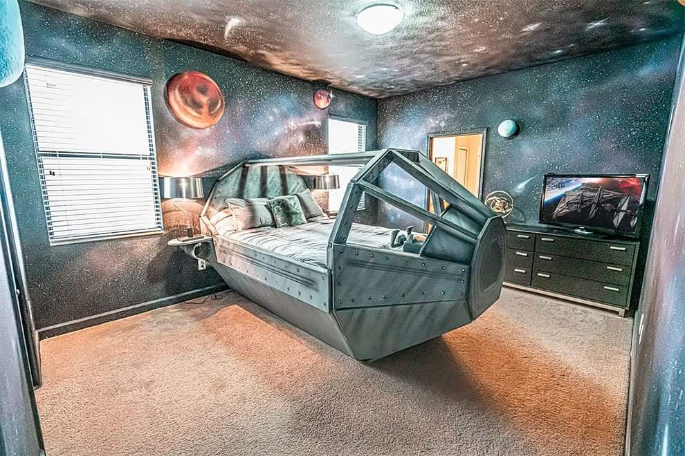 The Ultimate Star Wars House Is On Airbnb (25 Pics)