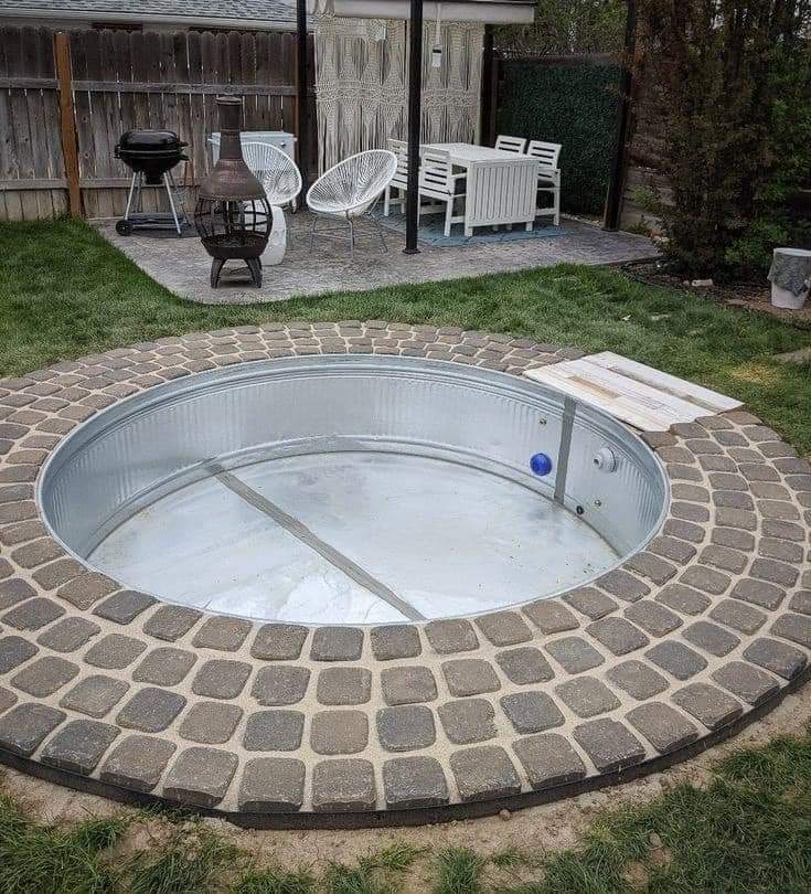 Small Pool Ideas For Summer (18 Pics)