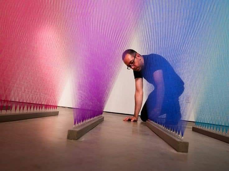 A rainbow show made in Toledo Museum of Art By the Mexican artist Gabriel Dawe