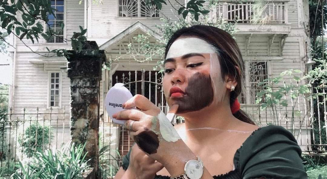 A Filipina artist Goldie Yabes  blends herself with the beauty of nature by  camouflaging her face with paint and cosmetics