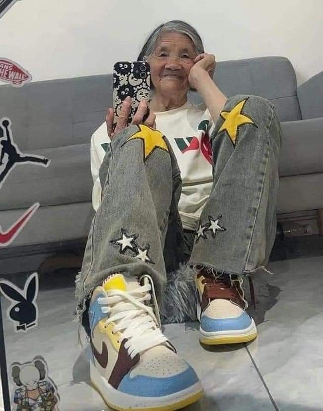 The coolest grandma I've ever seen on the internet!
