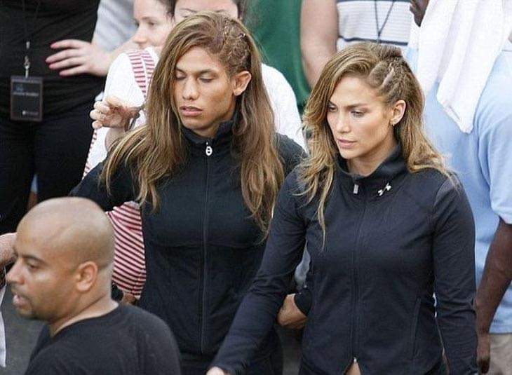 Actors and their lookalike stunt doubles (40 Pics)
