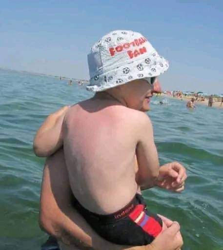 Look Twice  - 10 Perfectly Timed Photos