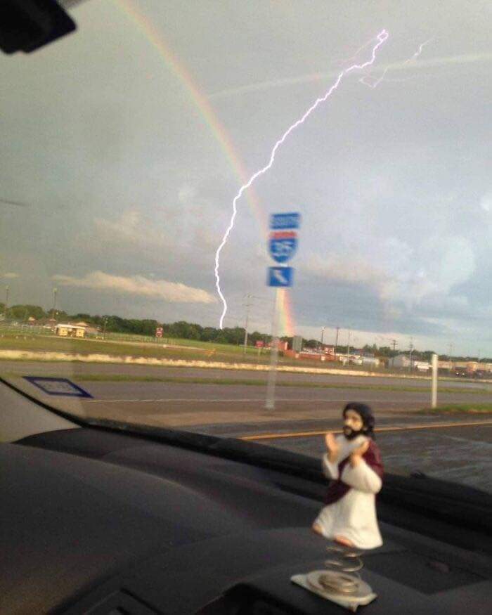 30 Perfectly Timed Photos