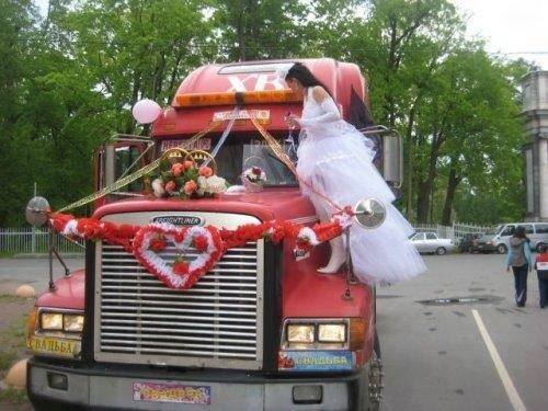 30+ Bizarre and Hilarious Wedding Pictures Of All Time