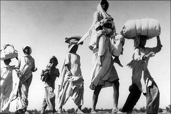 25 Photos Of Partition Of India And Pakistan That Are so powerful They'll Move You To Tears ( Set -1 )