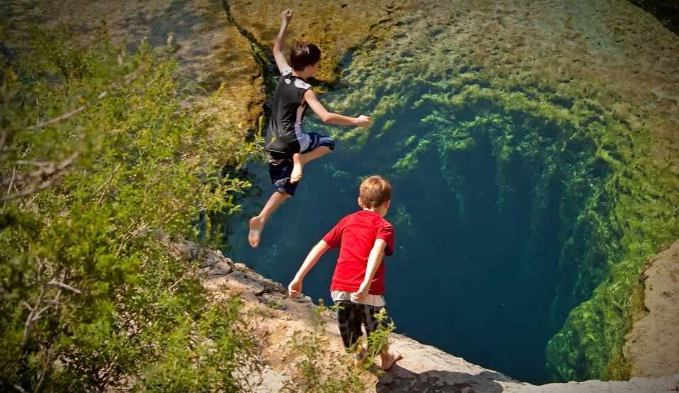 Top-5 Most Amazing Natural Swimming Pools Around the World