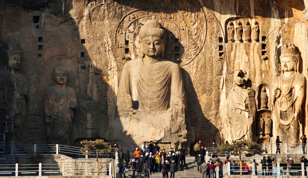 Longmen  Grottoes - The Magnificent Ancient Buddist Caves in China