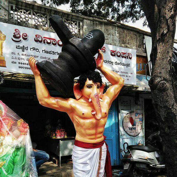 Ganesh Chaturthi | Lord Ganesha Idols  (12 Pictures)