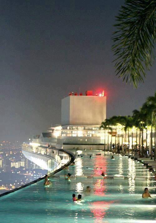 Marina Bay Sands Singapore (15 Pics)