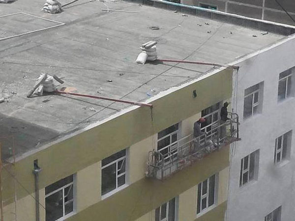 Some People Refuse to Live Life By Your Safety Standards (16 Photos)