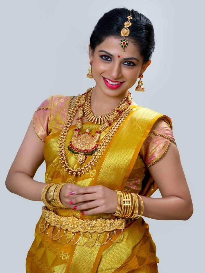 Traditional Indian Bridal Sarees  (20 Pictures)