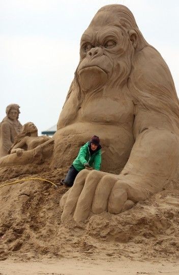 25+ Stunning Sand Sculptures Around The World