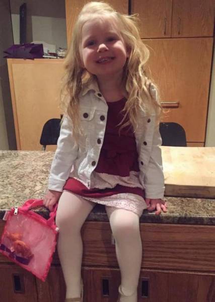 Every Little Girl Deserves To Be A Princess (4 pics)