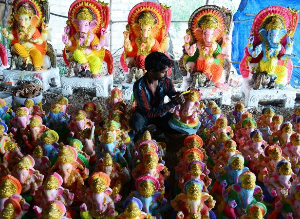 Ganesh idols - 35 Pics