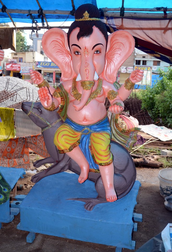Ganesh idols - 35 Pics