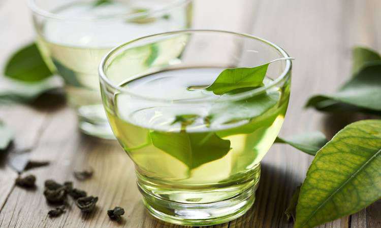6 Reasons Why You Should Include Green Tea In Your Diet