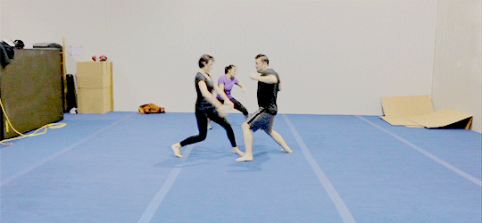 How Your Favourite Actors Have To Train For Their Action-Packed Roles (13 gifs)