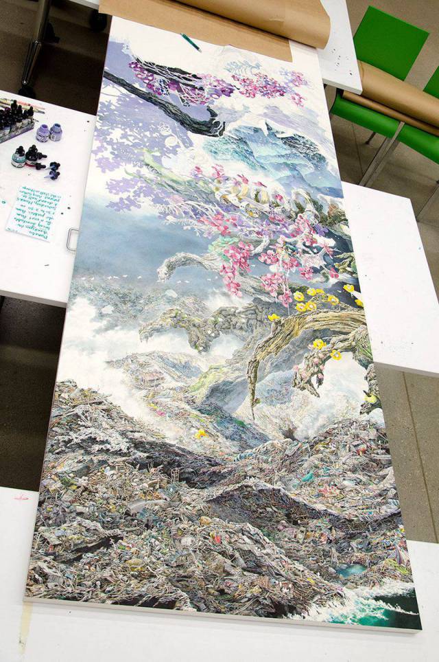 It Took Artist 3.5 Years To Finish This Incredible Huge Pen And Ink Painting (10 pics)