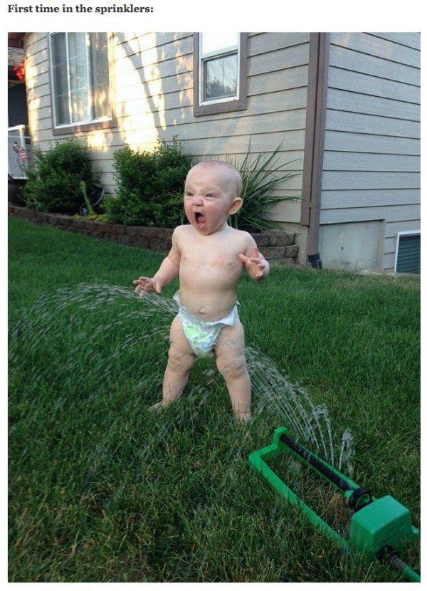 Kids adorably experiencing things for the first time (21 Photos)