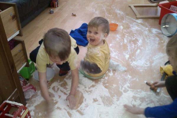 Kids Making Mess  - (29 Pics)