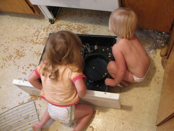 Kids Making Mess  - (29 Pics)