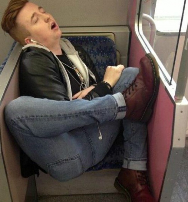 11 People Who Took Snoozing To A New Level