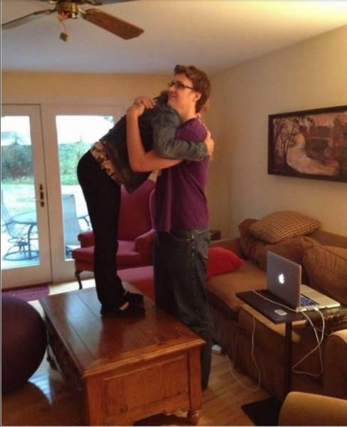 Painful Reality Of Tall People (14 pics)