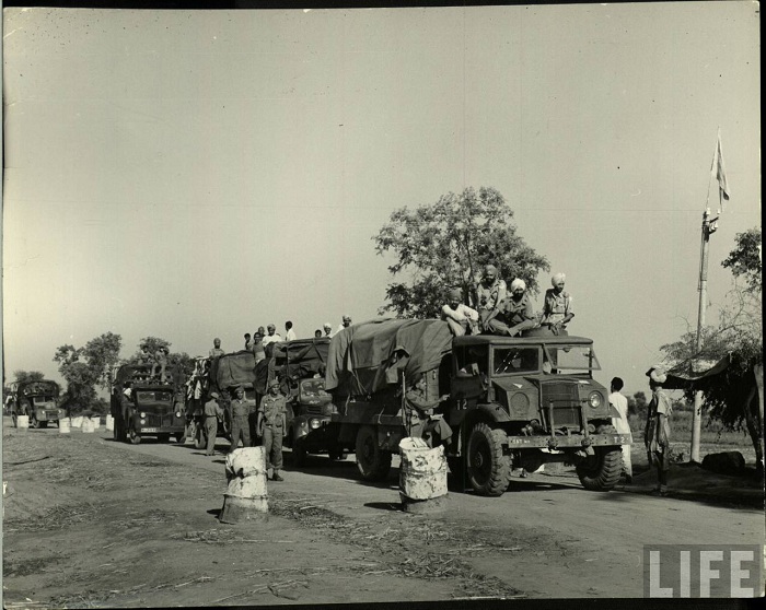 20 Photos Of Partition Of India And Pakistan That Are so powerful They'll Move You To Tears ( Set -2 )