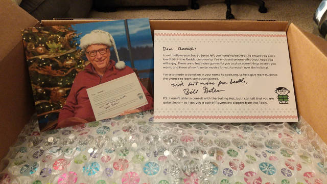 That’s What Happens When Bill Gates Appears To Be Your Secret Santa (19 pics)