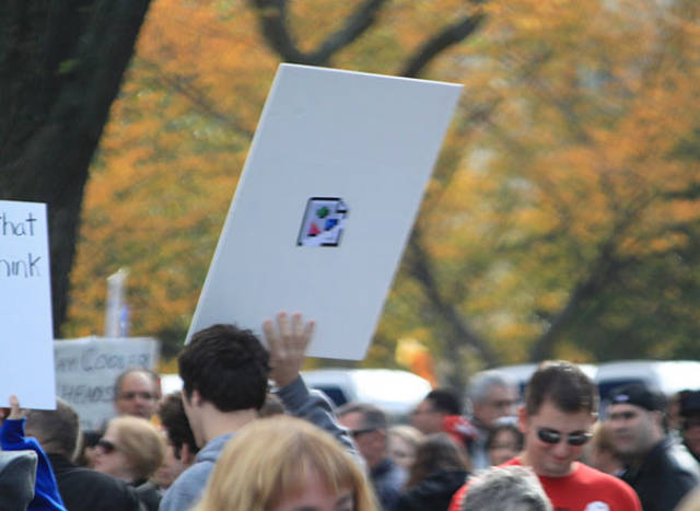 The Best Protest Signs Of All Time! - 24 Pics (Set-2)