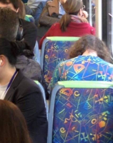 These Coincidences Can’t Be Accidental (41 pics)
