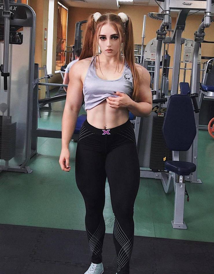 This Girl Manages To Be Incredibly Cute And Incredibly Muscular At The Same Time (36 pics)