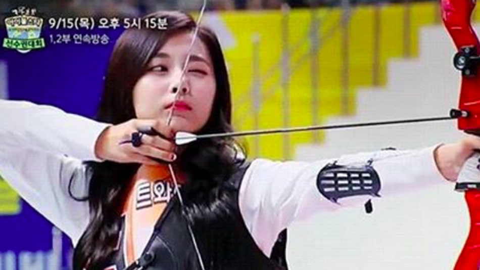 Viral Hair Flip : Tzuyu's Graceful Archery Hair Flip  Shot Goes Viral, Watch It Here