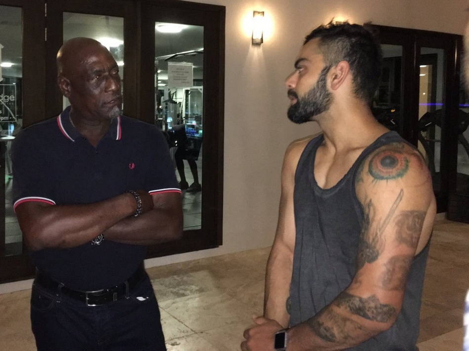 West Indies cricket legend viv richards with Indian cricketers