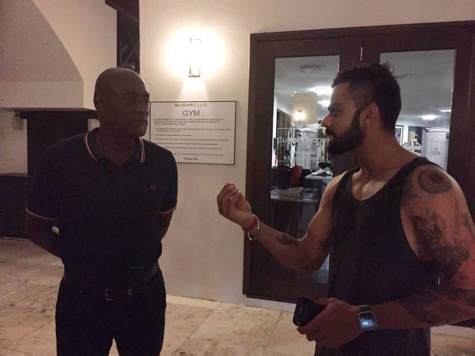 West Indies cricket legend viv richards with Indian cricketers