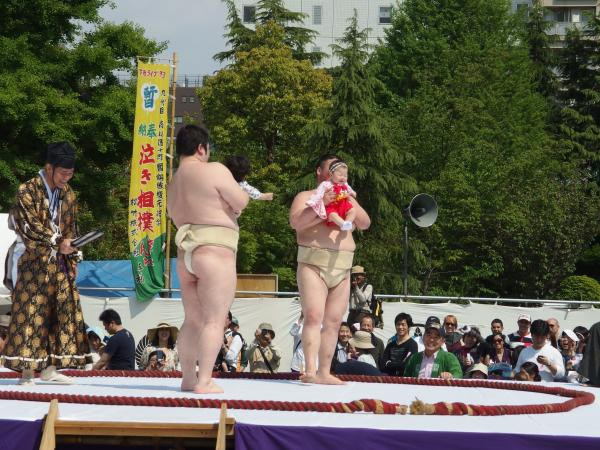 Arguably some of the weirdest festivals from around the world (15 Photos)