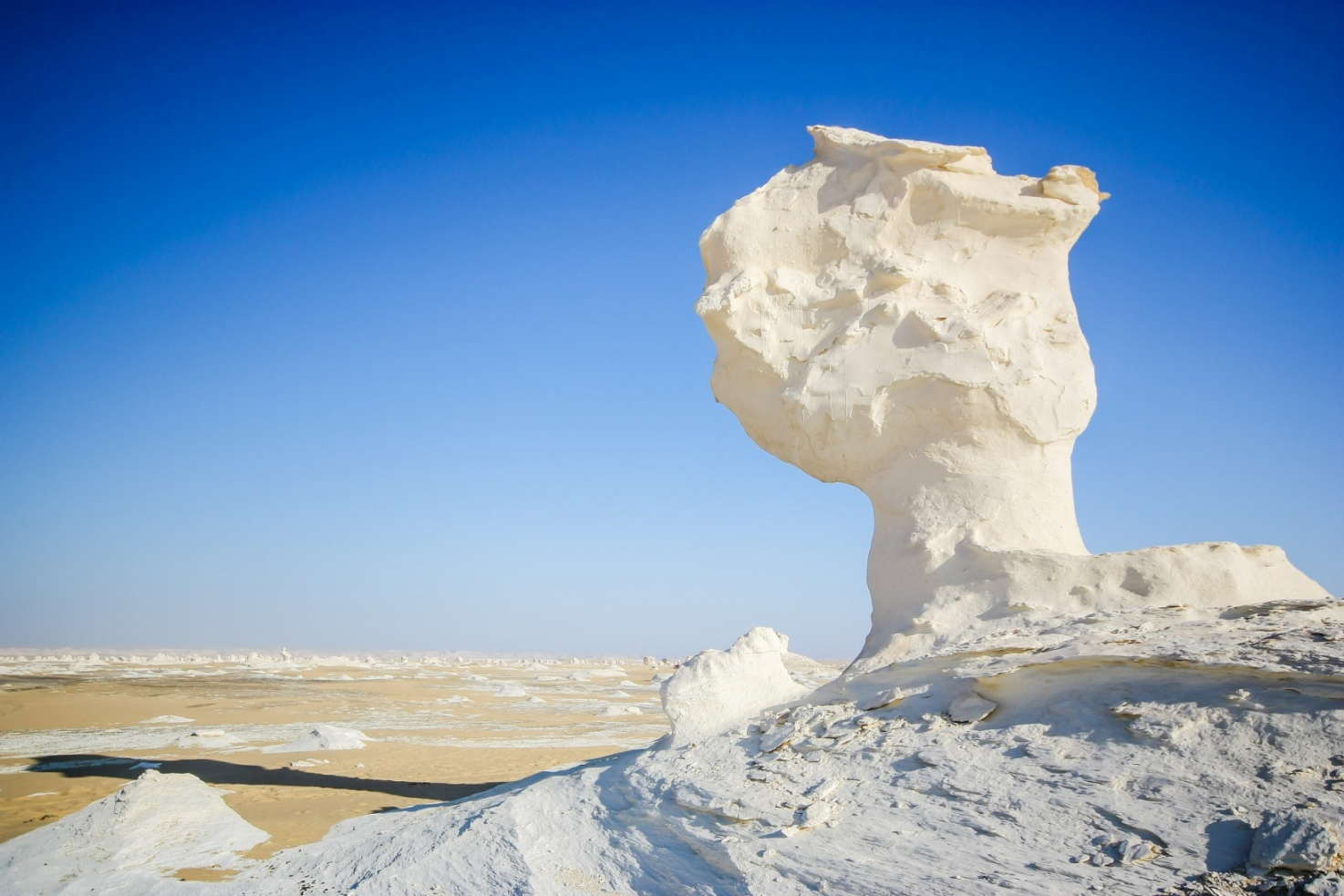 Most Amazing and Beautiful White Desert in Egypt