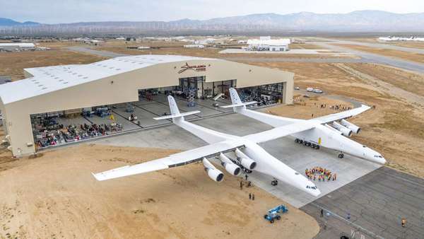 World’s Largest Aircraft Passes First Engine Tests 